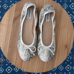 Round toe stretch Ballet flats